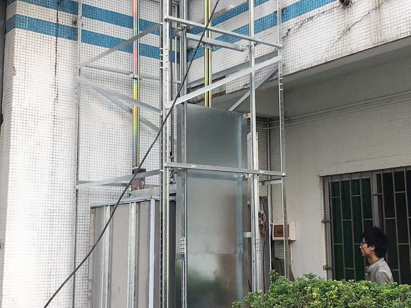 电梯外框架